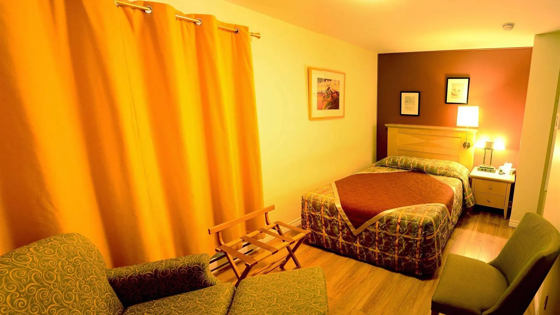 Auberge Maison Roy Quebec City Canada