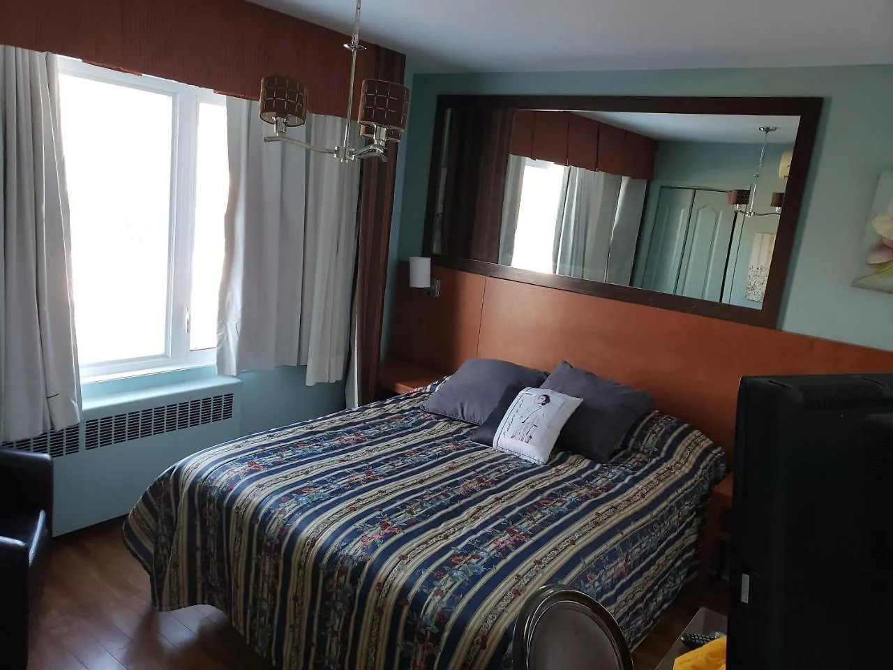 Auberge Maison Roy Quebec City Inn
